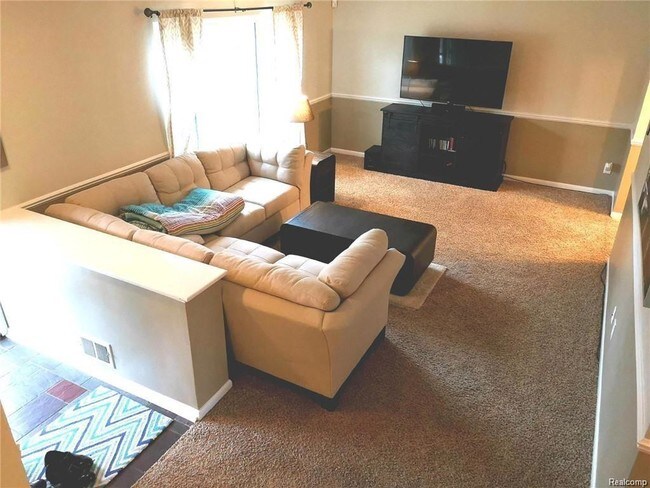 Foto del edificio - 48225 Rushwood Dr