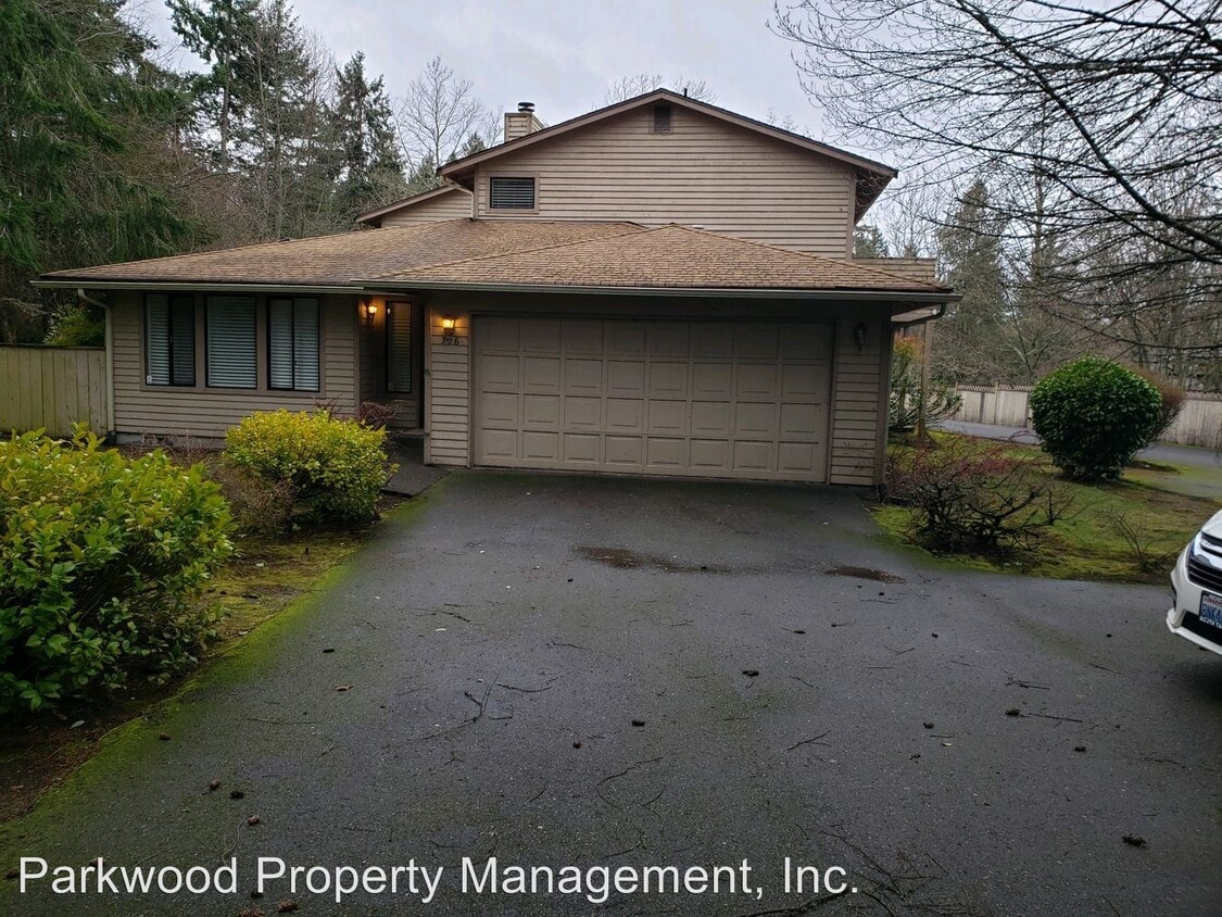 726728728 Roe St, Steilacoom, WA 98388 Room for Rent in Steilacoom, WA