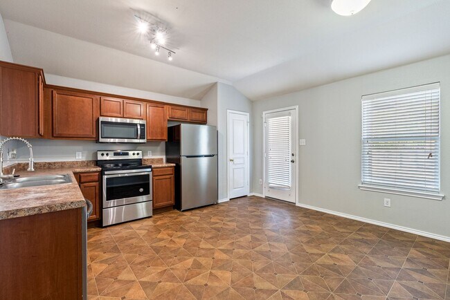 Foto del edificio - Spacious Comfort Meets Modern Convenience ...
