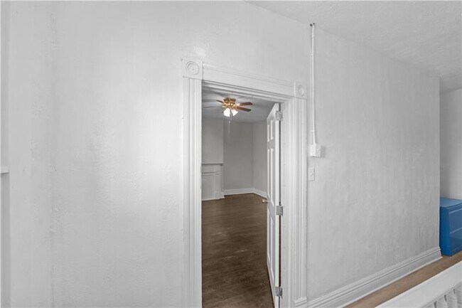 Foto del edificio - 3053 Brereton St