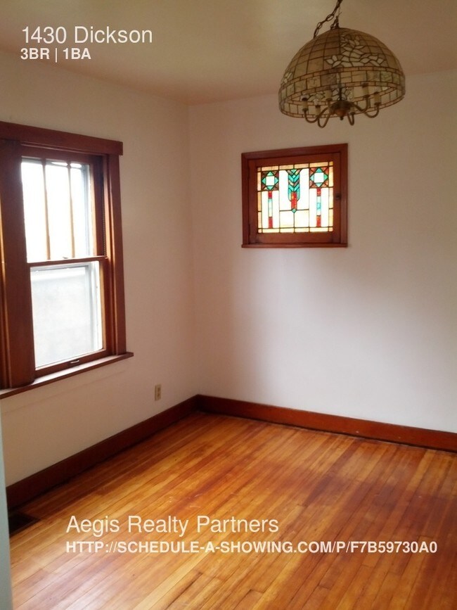 Foto del edificio - 1430 Dickson St