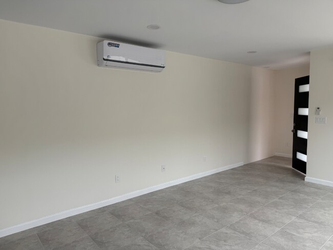 Foto del edificio - 91-435 Fort Weaver Rd