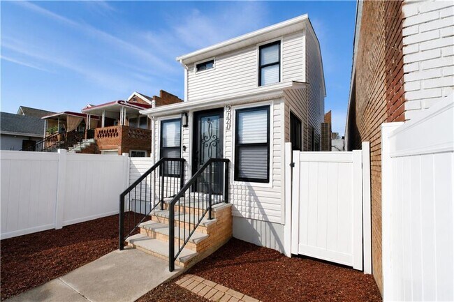 Foto del edificio - 2171 Hendrickson St