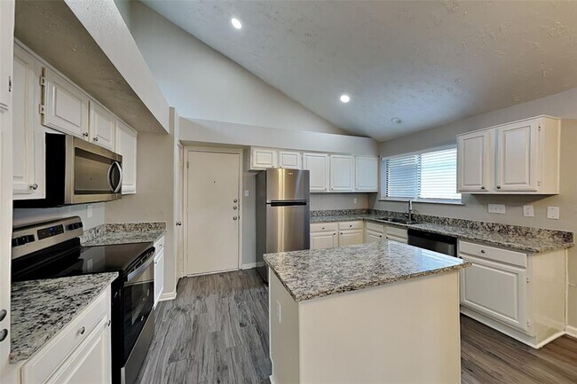 Foto del edificio - 6230 Billington St