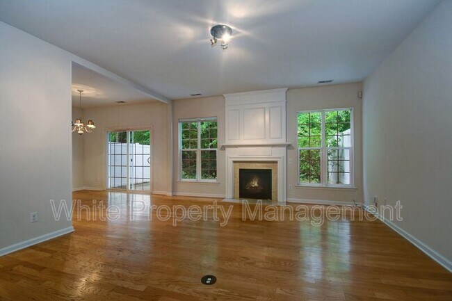 Foto del edificio - 10146 Blakeney Preserve Dr