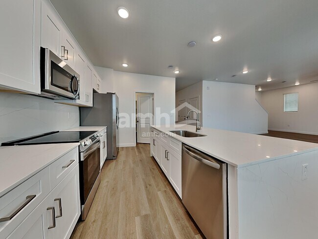 Foto del edificio - 9723 W Parkway Dr