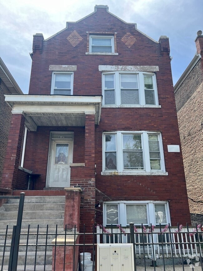 Building Photo - 3135 W 40th Pl