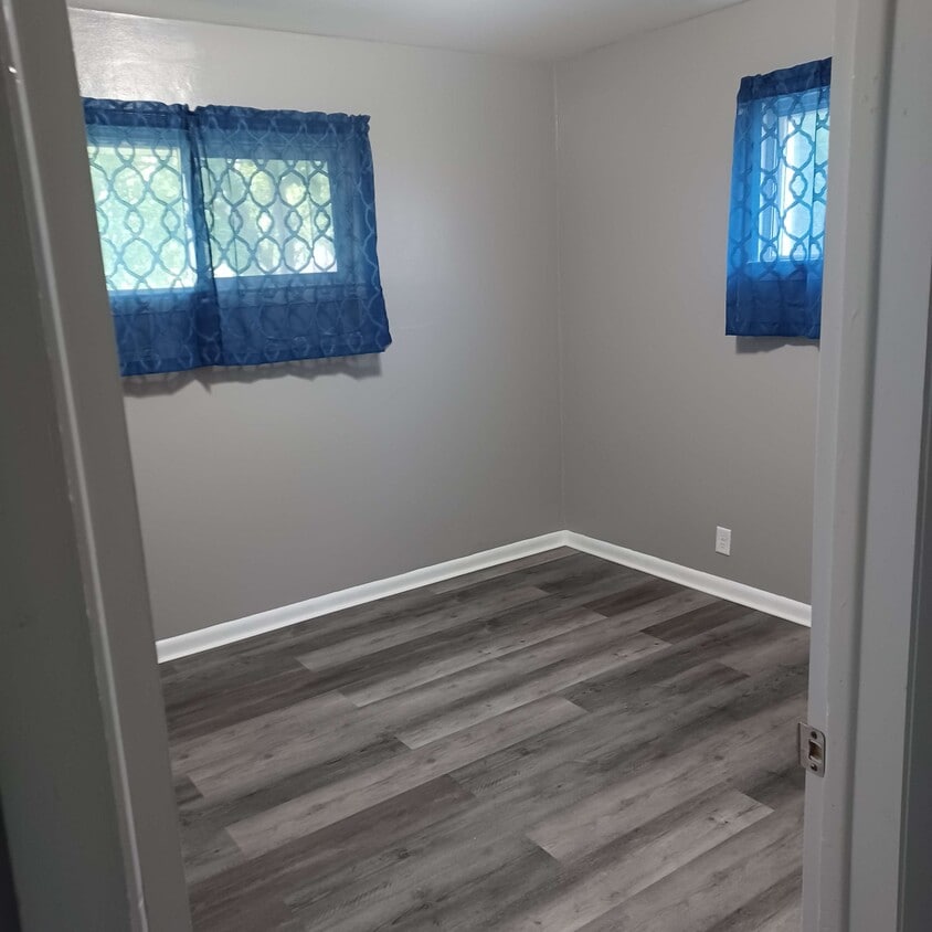 Bedroom - 5751 N 64th St