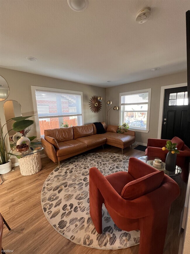 Foto del edificio - 3 br, 2 bath House - 3326 Steele Street