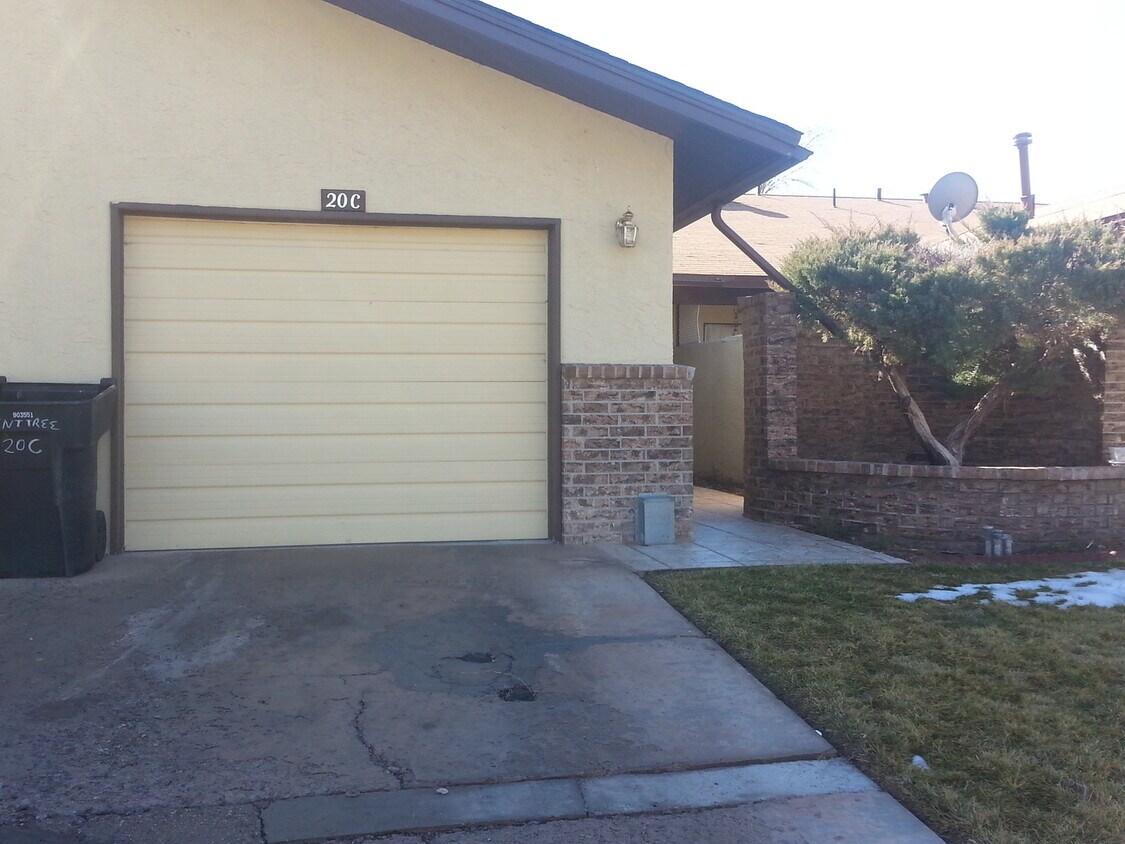 Primary Photo - Duplex!