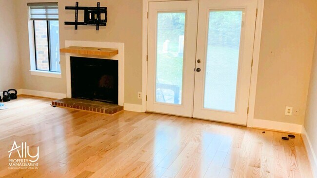 Foto del edificio - 583 Southampton Ct