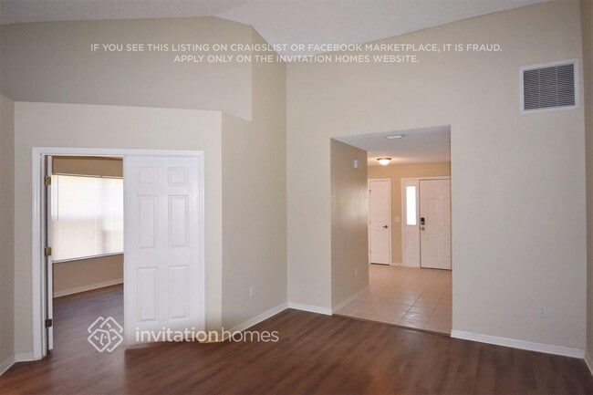 Foto del edificio - 653 Middlebury Loop