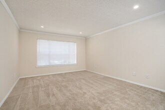 Building Photo - Dunwoody Ridge