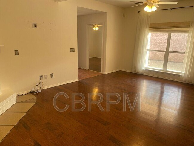 Foto del edificio - 1036 Iola Ave