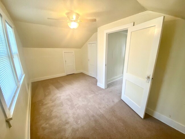 Building Photo - 2412 S 17th St