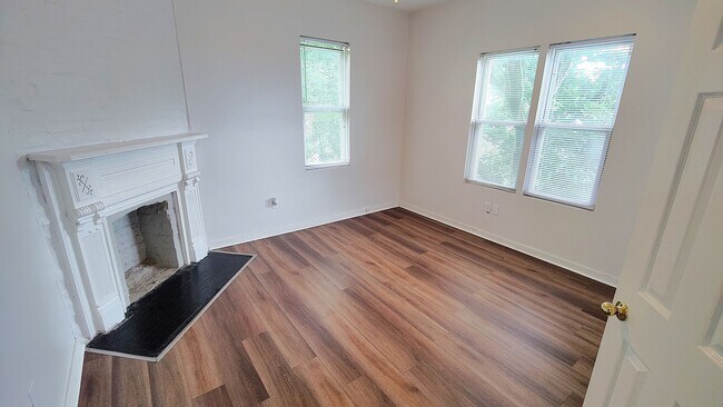 Foto del edificio - 409 Kingsboro St