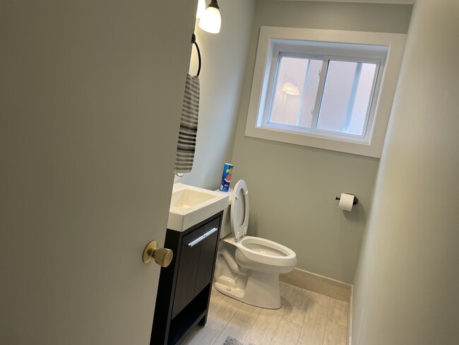 first bathroom - 4508 N Nottingham Ave