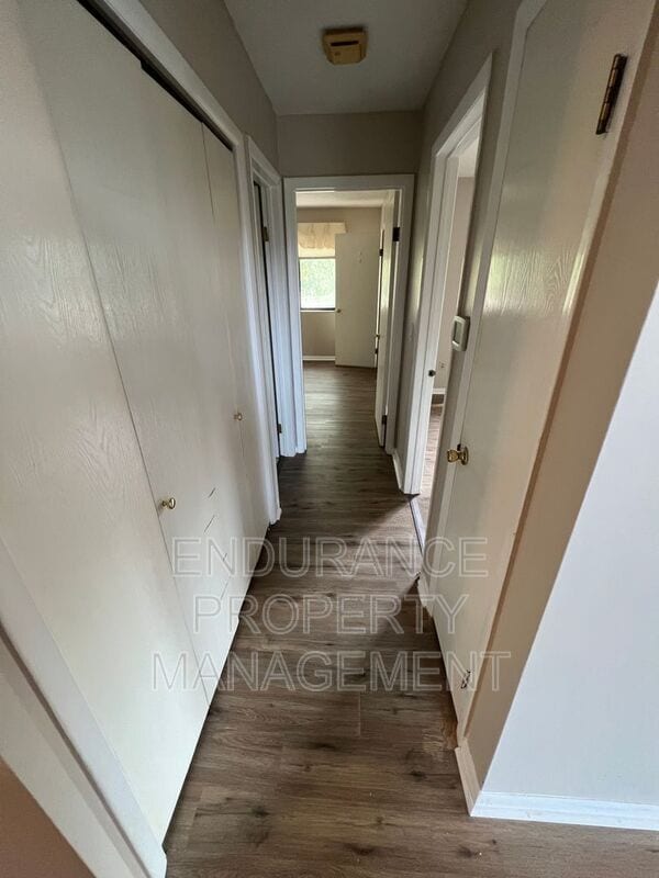 Building Photo - 9461 Hunters Creek Dr