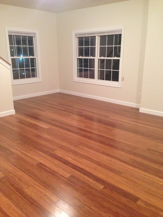 City Center Townhomes 220 E 37th St Davenport, IA Apartments for