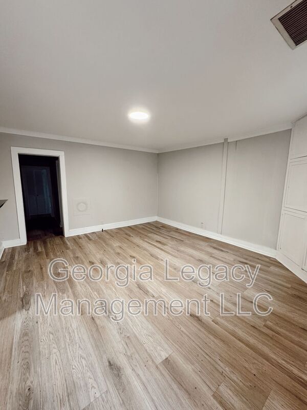 Building Photo - 275 Boulevard Heights