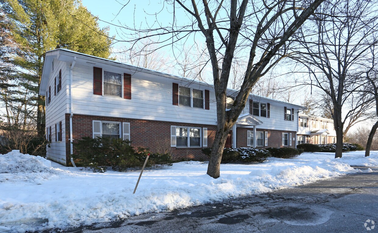 Foto principal - Pioneer Valley Apartments