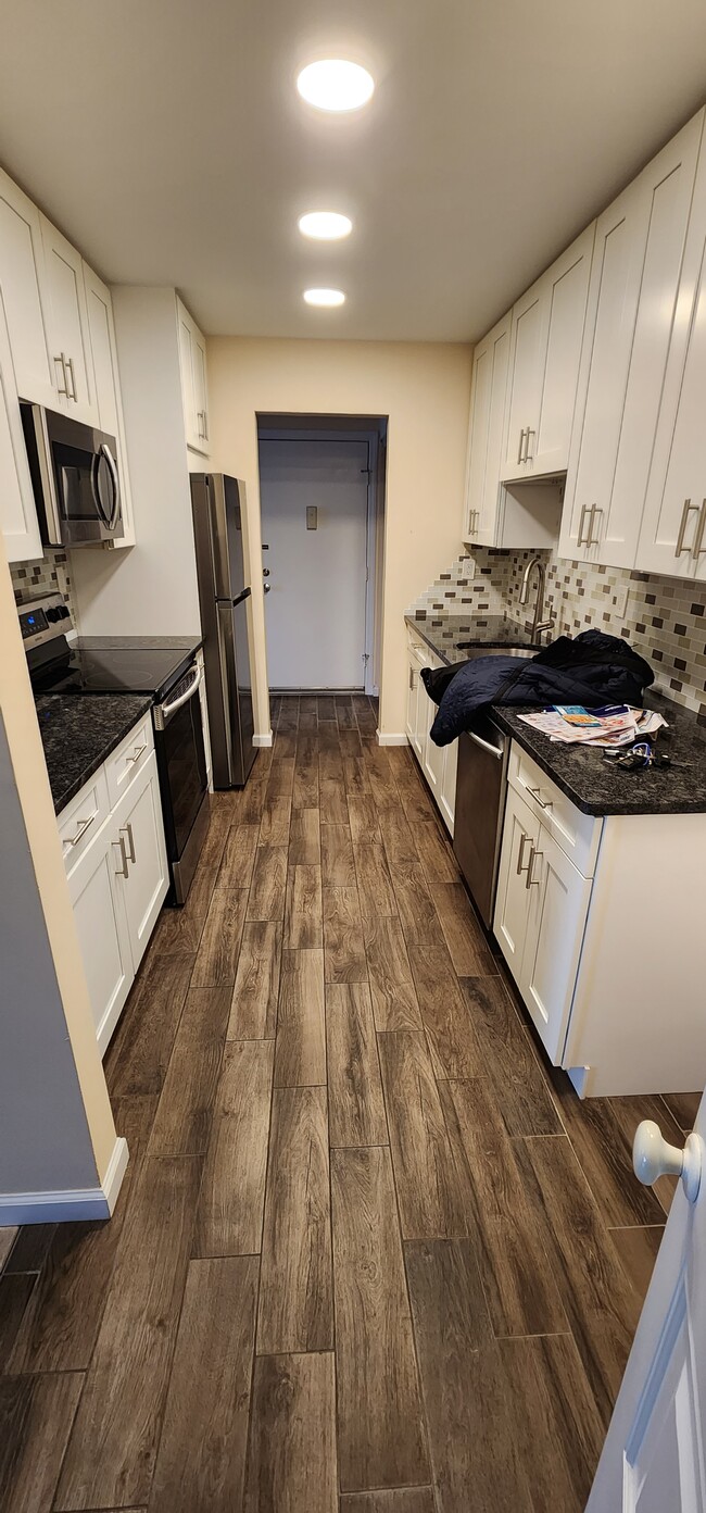 Building Photo - 205 Covered Bridge Blvd