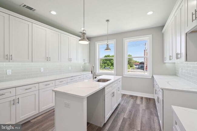 Foto del edificio - 2429 N 3rd St