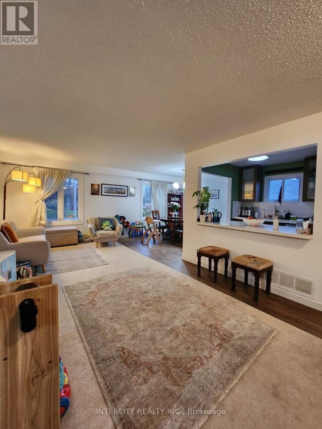 Photo du bâtiment - 63 Bronte Crescent