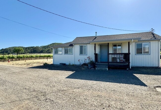 Foto del edificio - Rare, 2 Bedroom, 1 Bathroom Vineyard Cottage
