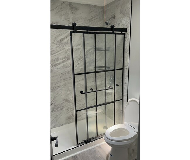 Foto del edificio - 2848 Edgecombe Cir S