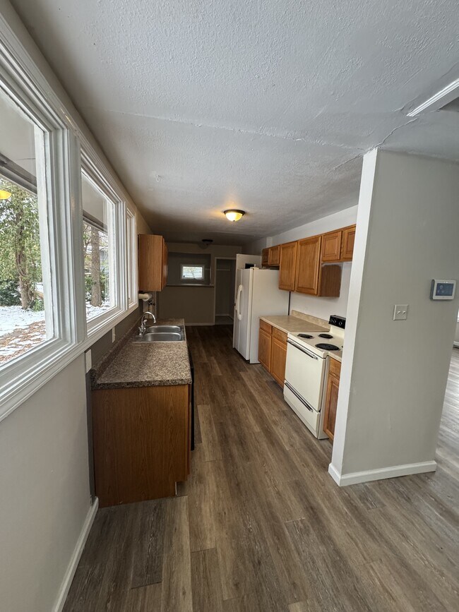 Foto del edificio - 1313 SW Clontarf St