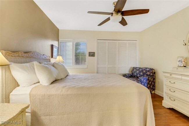 Foto del edificio - 4811 S Landings Dr