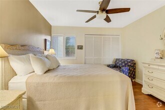 Building Photo - 4811 S Landings Dr