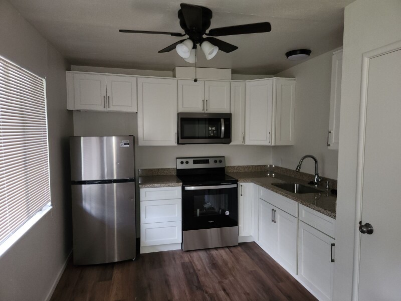 1934 Country Club Blvd Unit #4, Stockton, CA 95204 - Room for Rent in ...