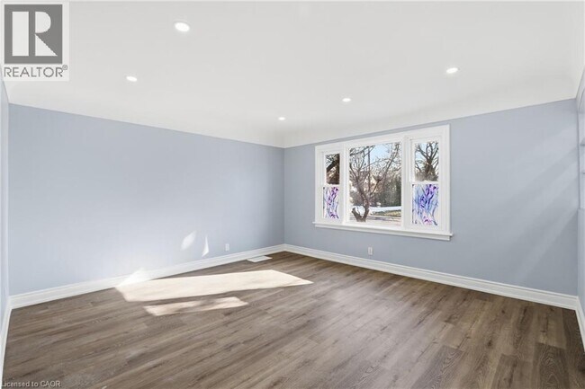 Building Photo - 81 MacLennan Ave