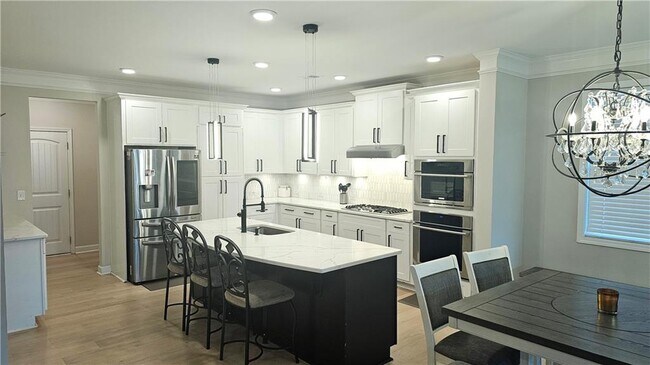 Foto del edificio - 437 Hathaway Ave