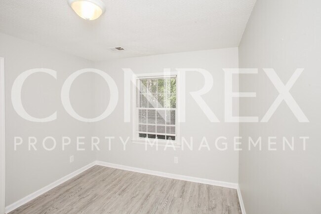 Building Photo - Charming 3 Bedroom Ranch!