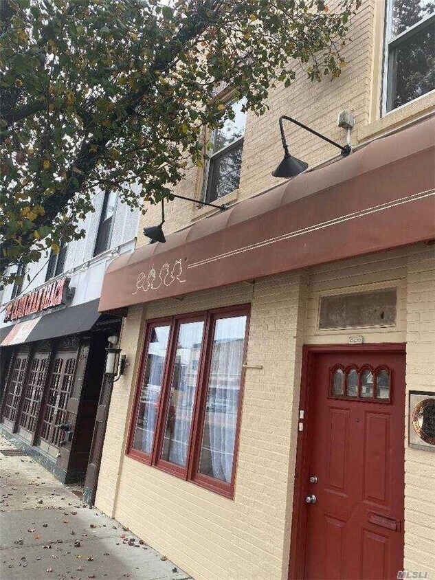 226 Jericho Turnpike, Floral Park, NY 11001 Apartment for Rent in