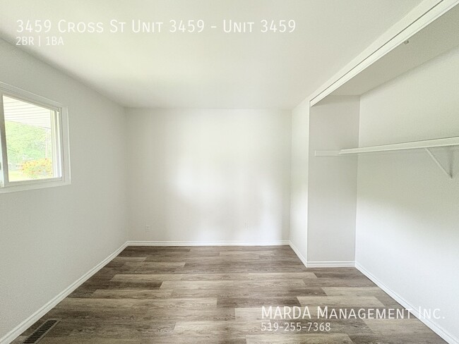 Photo du bâtiment - UPDATED 2-BEDROOM/1-BATH MAIN FLOOR UNIT I...