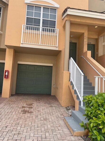 Photo - 1936 NE 5th Ave Townhome