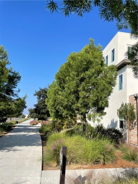 Building Photo - 116 Scale