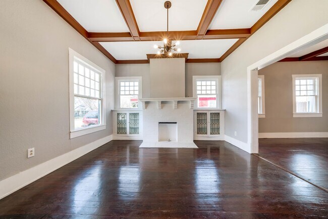 Building Photo - 612 Martinique Ave
