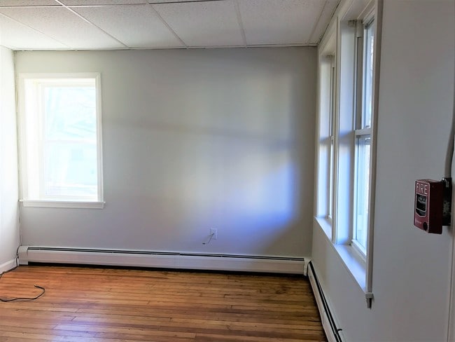 Rented! - 18-22 Warren Ave