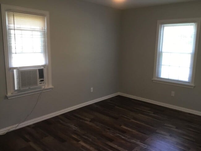 Photo - Completely remodeled 1 bedroom, 1 bath duplex! House