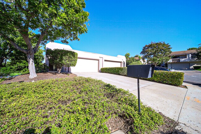 Foto del edificio - 6602 Reservoir Ct