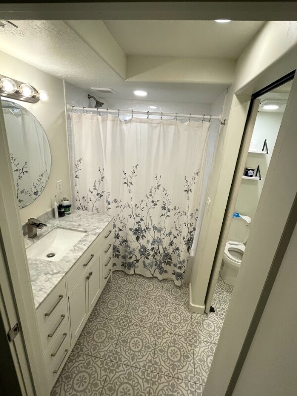 Foto del edificio - 1221 N 100 E