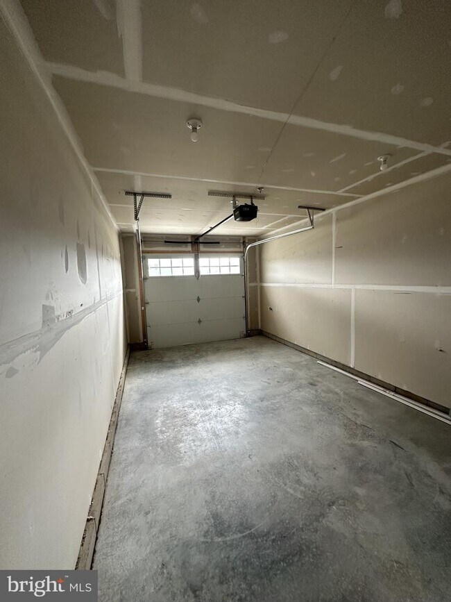 Building Photo - 24563 Merlot Dr
