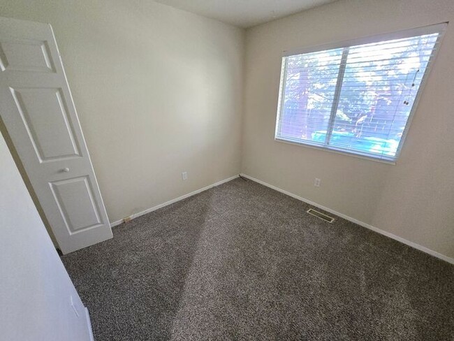 Foto del edificio - Inviting 3-bedroom Home in Established Spa...