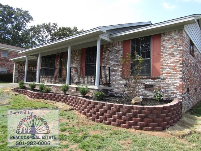 Building Photo - 509 S Longfield Ave