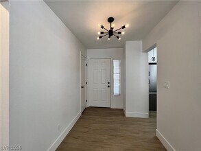Building Photo - 8304 Palmada Dr